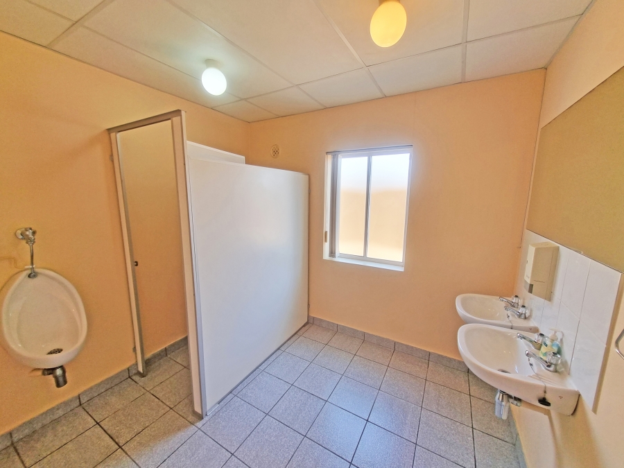 To Let commercial Property for Rent in Marconi Beam Industria Western Cape